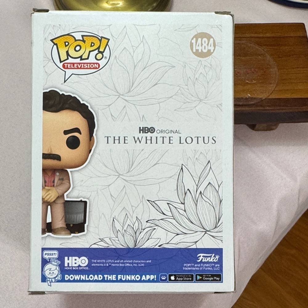 Funko Pop! Armond with Suitcase #1484 - Multicolor - Picture 4 of 5